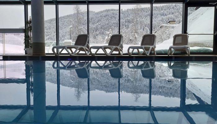 sdraio_piscina_neve